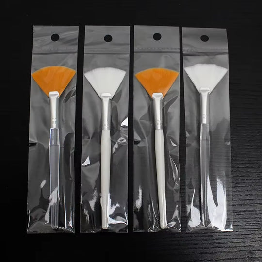 3Pcs Practical Facial Brushes Fan Makeup Brushes Soft Portable Mask Brushes Cosmetic Tools for Women Ladies Girls
